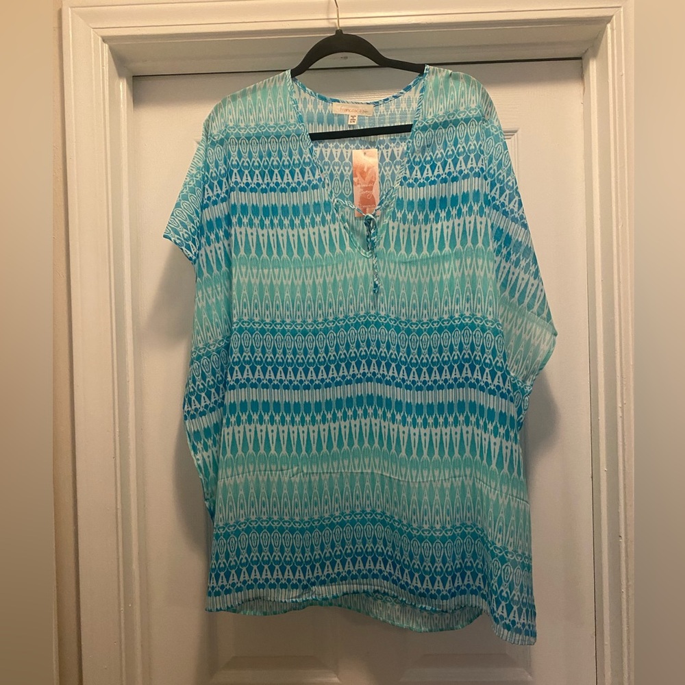 Francesca’s.Women’s  Blue Patterned Swim Cover Up.Short Sleeve Pullover.S/M. NWT